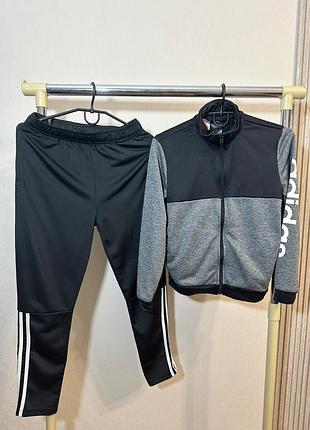 Костюм adidas на 11-12 років
