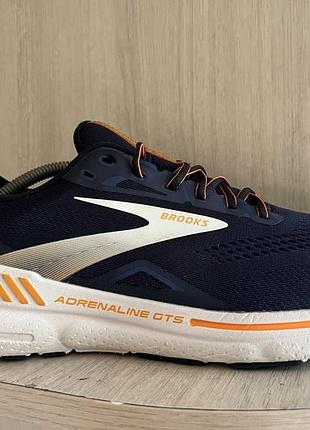 Кросівки brooks оригинал