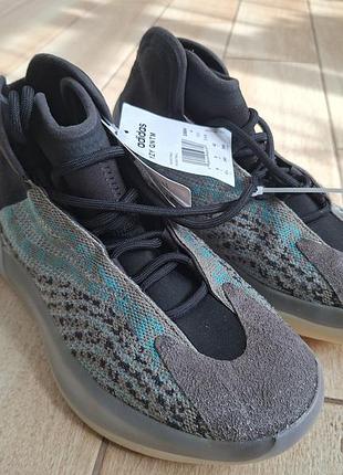 Adidas  yzy 10