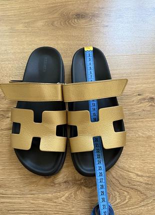 Шльопанці шкіряні hermes