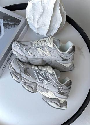 Стильні жіночі кросівки new balance 9060 grey/silver