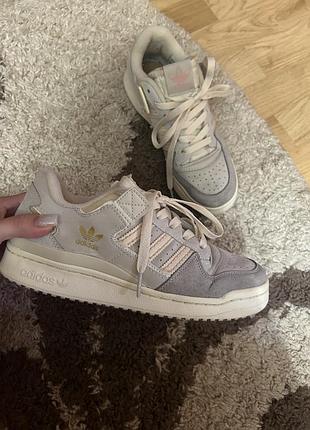 Кросівки adidas