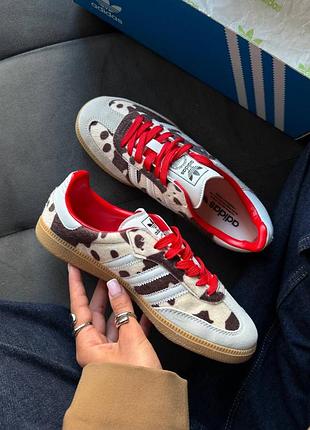 Стильные женские кроссовки adidas samba og cow print beige/black