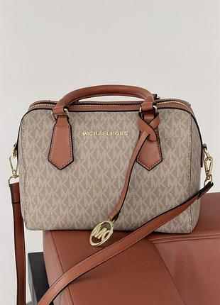 Сумка michael kors hayes duffle бежевый