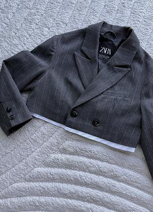 Жакет zara шкільний сірий у смужку дівчинці 122р