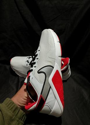 Nike legend essential 2