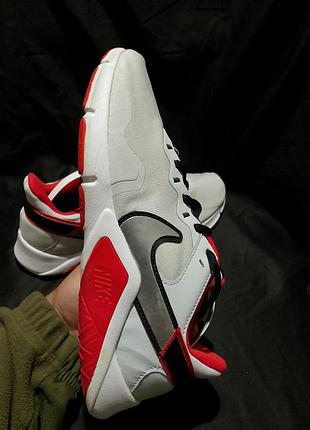 Nike legend essential 3