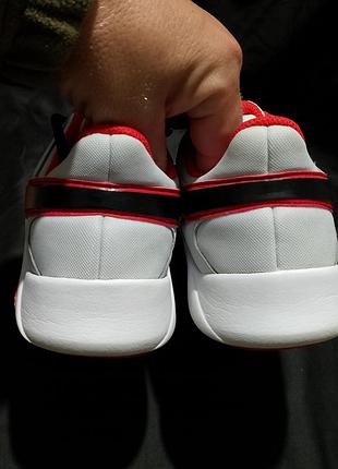 Nike legend essential 6
