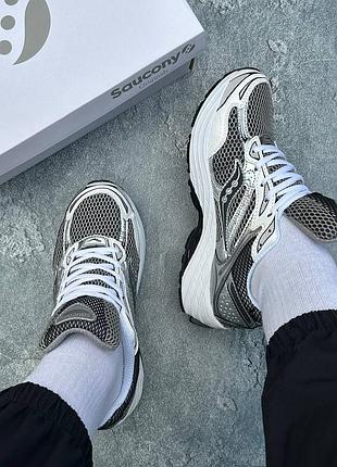 Saucony progrid omni 9 grey/metallic✅