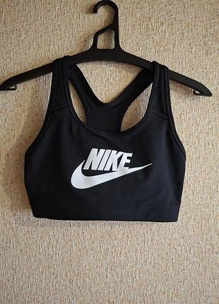 Спортивный топ nike