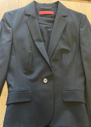 Жіночий брючний комсм hugo boss