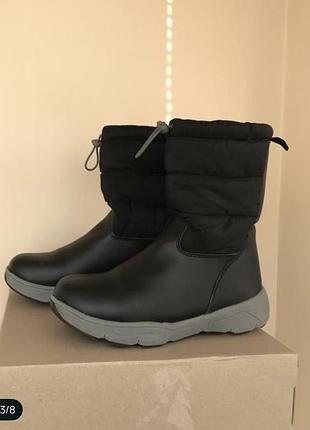 Водонепронекні теплі дутіки river island