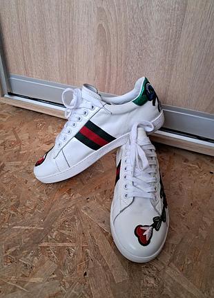 Кросівки gucci