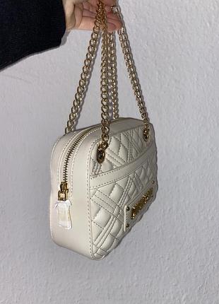 Брендова сумка через плече бренду love moschino