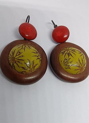 Серьги nature bijoux женские брендовые элитная бижутерия украшения круглые висячие красные зеленые оливковые коричневые этно дерево