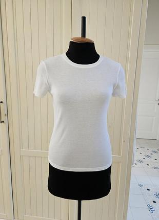 Базовая белая футболка massimo dutti в размере xs-s
