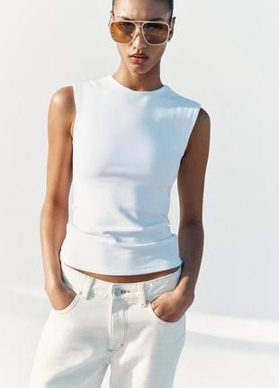Біла базова облягаюча жіноча майка zara