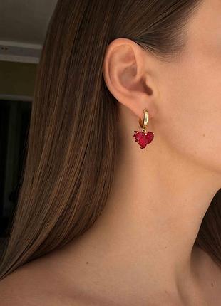 Серьги с красным сердцем 5354