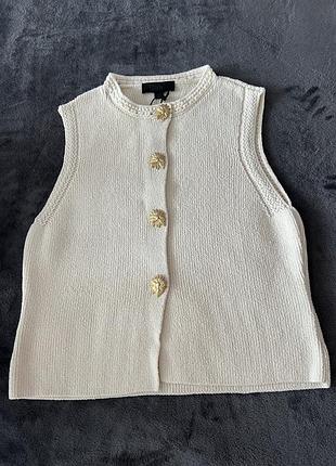 Бежевий жилет zara