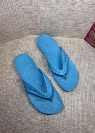 Оригінальні шльопанці crocs