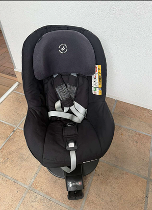 Автокрісло  maxi- cosi   та автомобільна база в комплекті