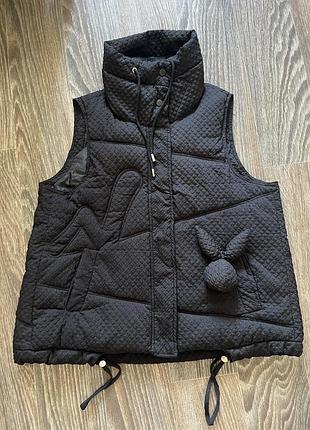 Стильний дутий утеплений жилет із зайчиком, розмір l/xl/xxl