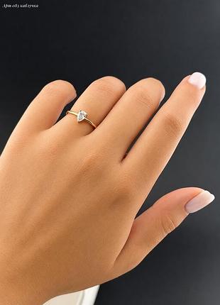 Серебряная кольца с камнем капля