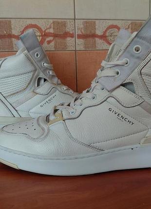 Кросівки givenchy. made in italy.
