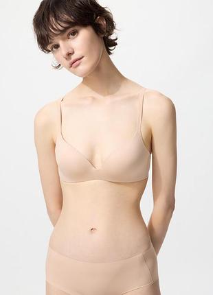 Безшовний бюстгальтер uniqlo