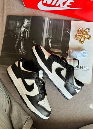 Стильні жіночі кросівки nike sb dunk low black white