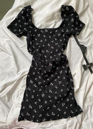 Квіткова сукня від h&m
