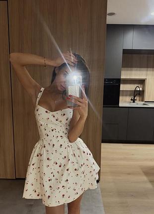 Которка сукня в квіти zara