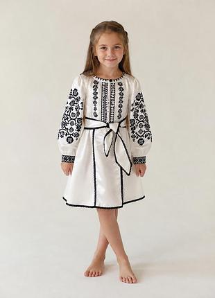 Вишита сукня для дівчинки 122-128