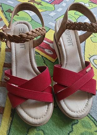 Сандалии на платформе, esprit 37