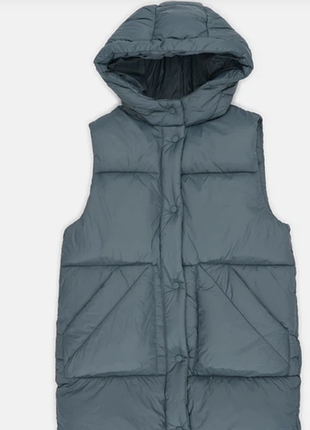 Zara жилетка 8-9 лет