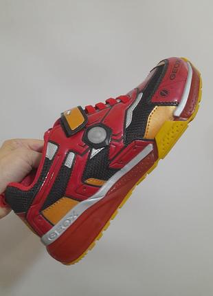 Подростковые кроссовки geox respira x marvel iron man р. 37