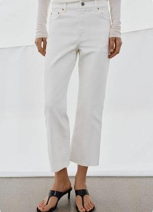 Актуальні жіночі джинси zara