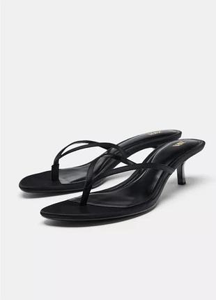 Босоножки satin kitten heel от zara