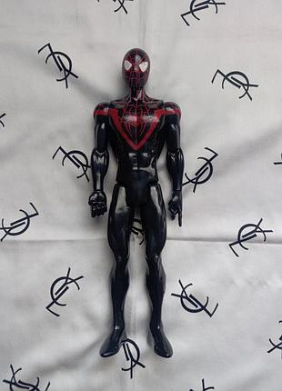 Фигурка человека паука hasbro