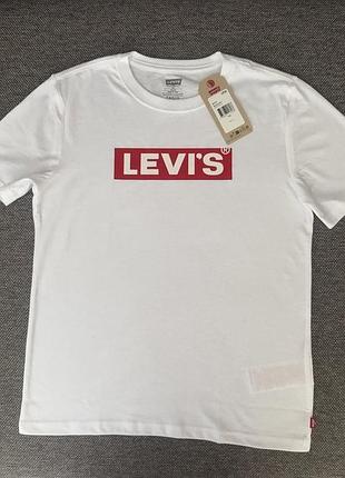 Нова футболка levi’s для хлопчика 12 років