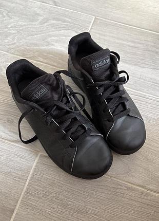 Кросівки чорні adidas