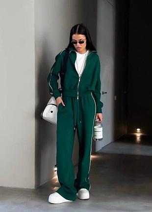 Костюм жіночий