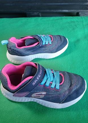 Кросівки на дівчинку skechers eternal shine 33 розмір