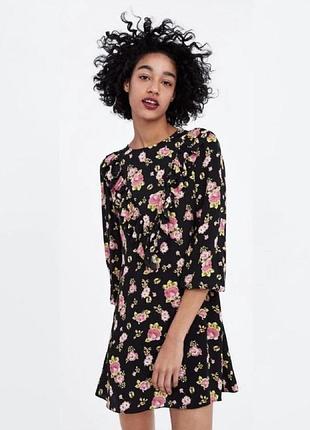 Мини-платье xs из вискозы в цветочный принт zara