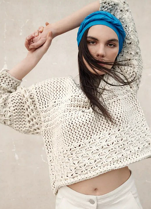 Об'ємний в'язаний светр zara молочного кольору