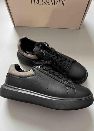 Стильні кросівки trussardi new yrias sneakers у класичному чорному кольорі. оригінал. розмір 38 (24,5)