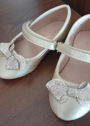 Туфельки ошатні для дівчинки, розмір 23, фірми nine west