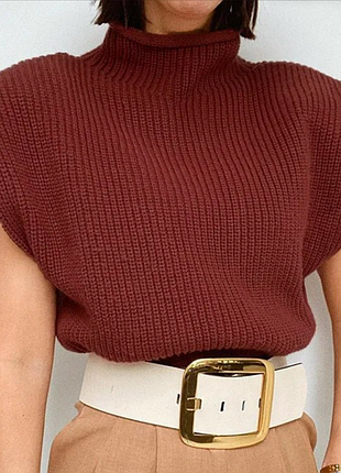Жилет вязаный zara с объемными плечами