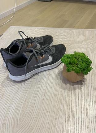 Оригінальні бігові кросівки nike downshifter 9 рощмір 42,5