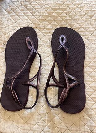Вʼєтнамки босоніжки havaianas luna